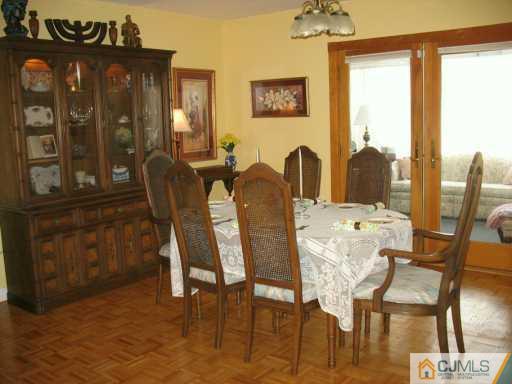34 Timber Road East Brunswick, NJ 08816 - Photo 3 of 8 Gallery Image 3