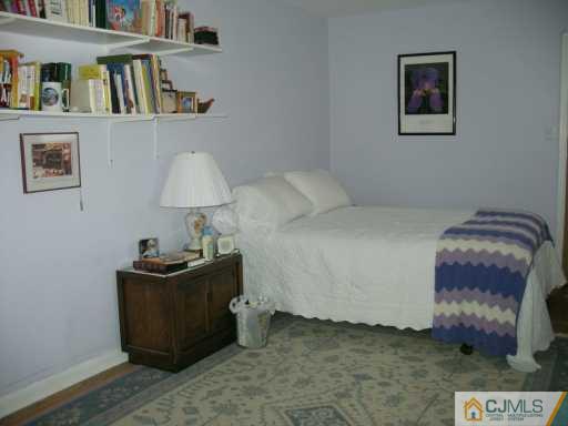 34 Timber Road East Brunswick, NJ 08816 - Photo 7 of 8 Gallery Image 7