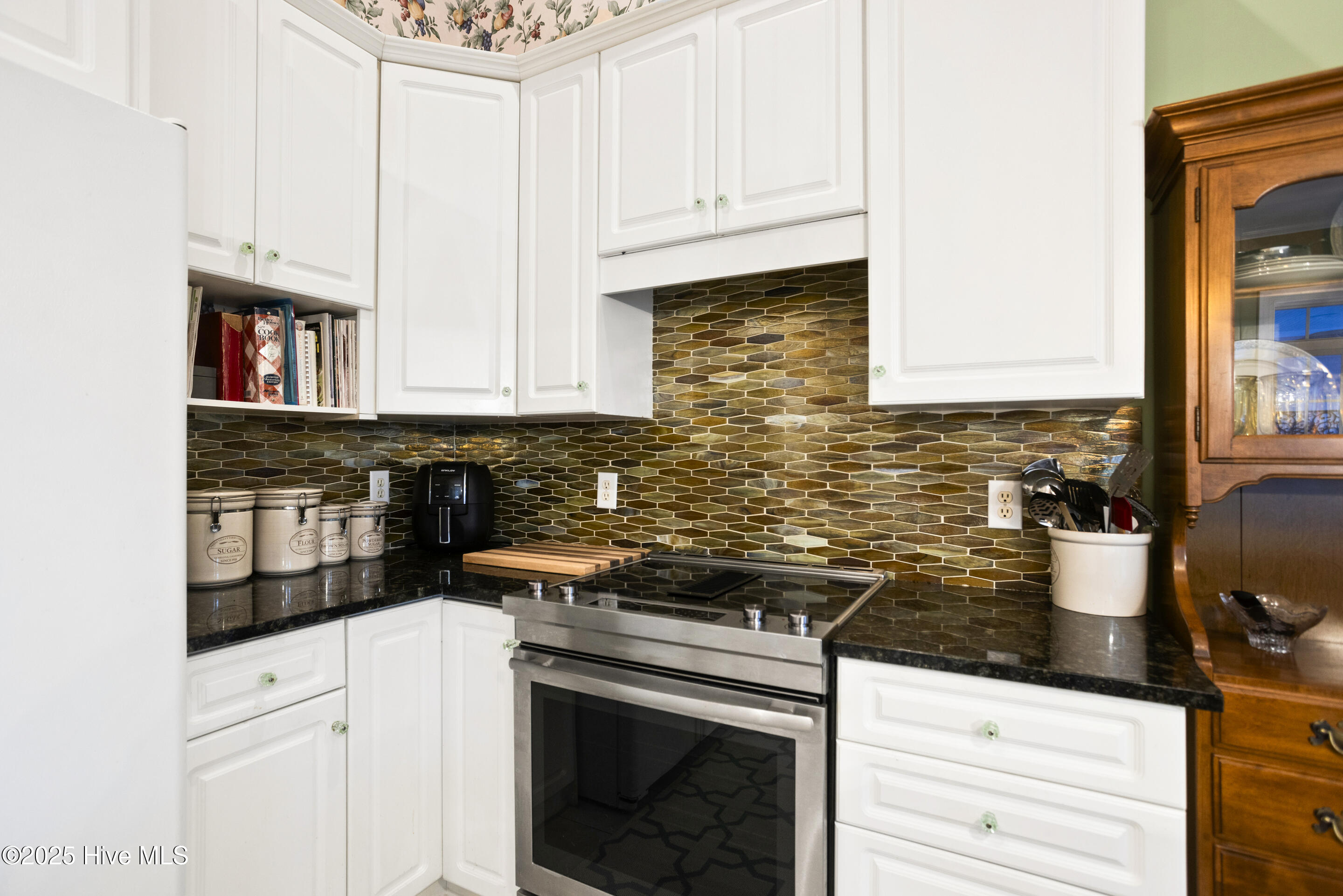 286 Goose Neck Road West Rocky Point, NC 28457 - Photo 17 of 49 Stainless appliances