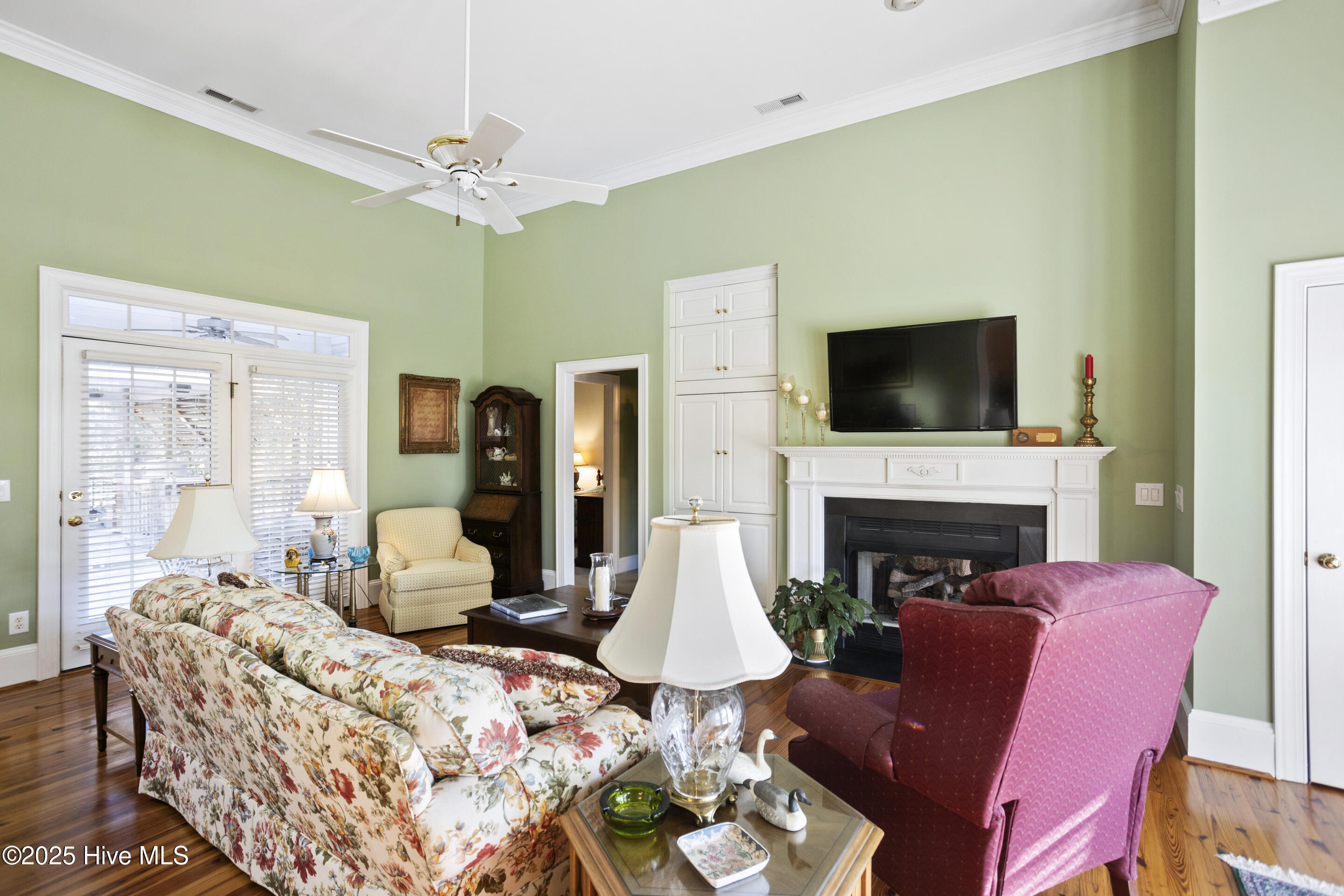 286 Goose Neck Road West Rocky Point, NC 28457 - Photo 9 of 49 Living Room with Fireplace