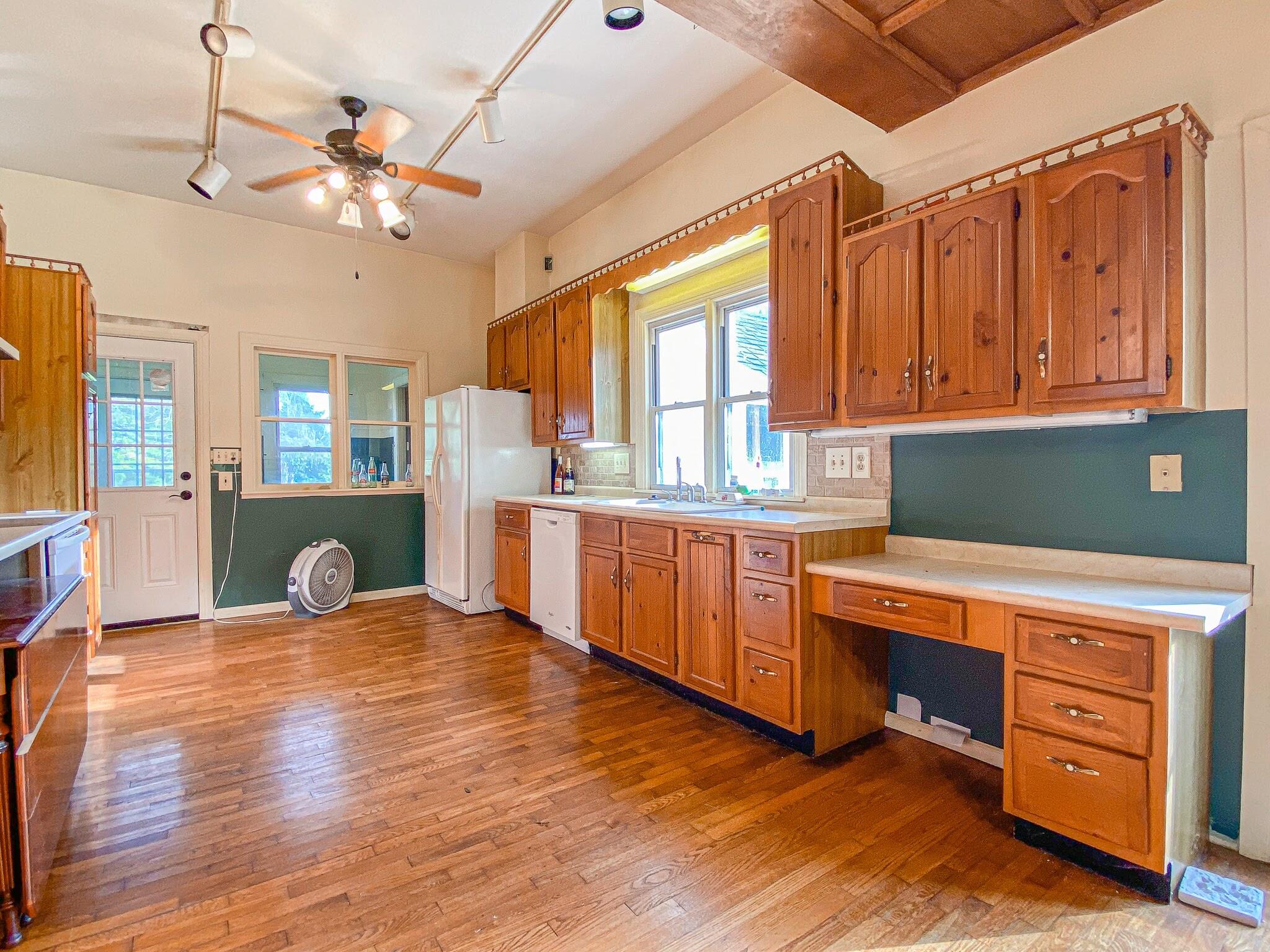 57035 California Road Dowagiac, MI 49047 - Photo 22 of 46 IMG_6254