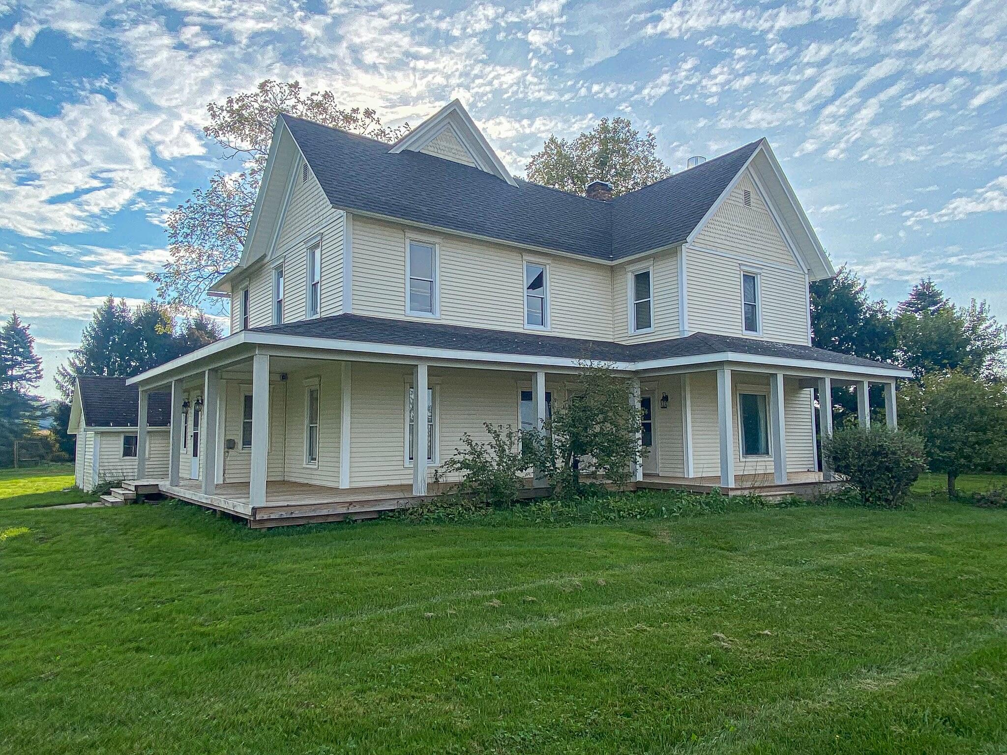 57035 California Road Dowagiac, MI 49047 - Photo 38 of 46 IMG_6224