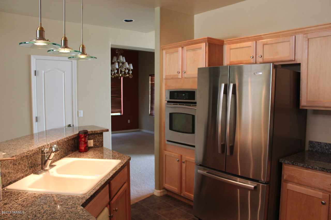 7513 West Dancing Rabbit Court Tucson, AZ 85743 - Photo 6 of 39