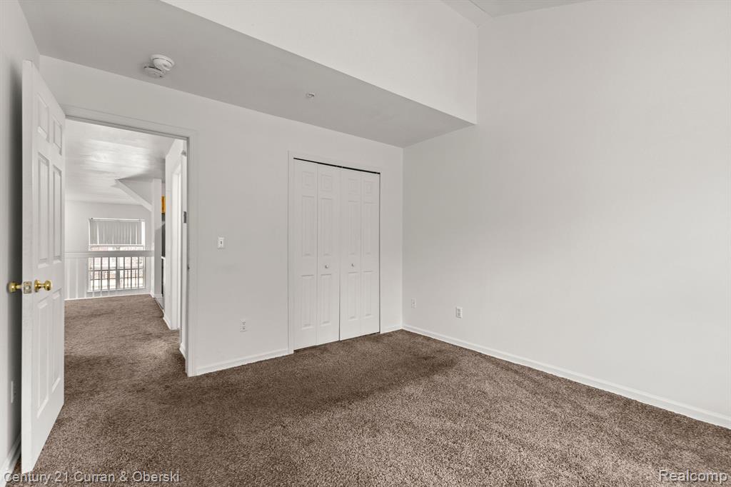 4255 Schaefer Road Dearborn, MI 48126 - Photo 10 of 23