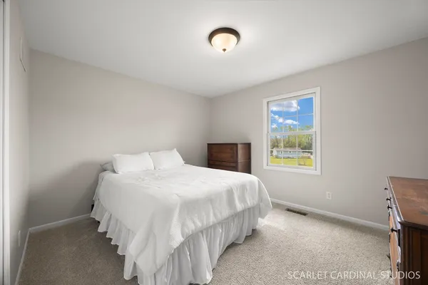 $600,000 | S172 Rowe Road, Elburn, IL 60119