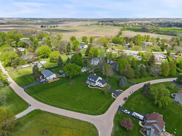 $600,000 | S172 Rowe Road, Elburn, IL 60119