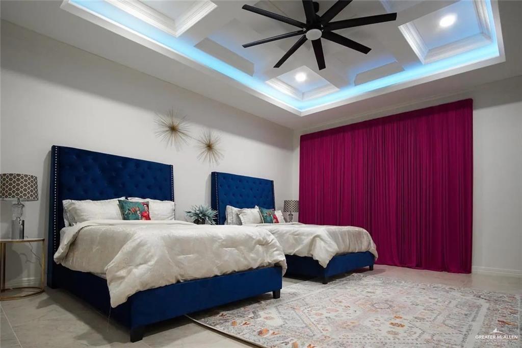 1413 Encantado Circle Palmview, TX 78572 - Photo 21 of 25 a bedroom with bed and a closet