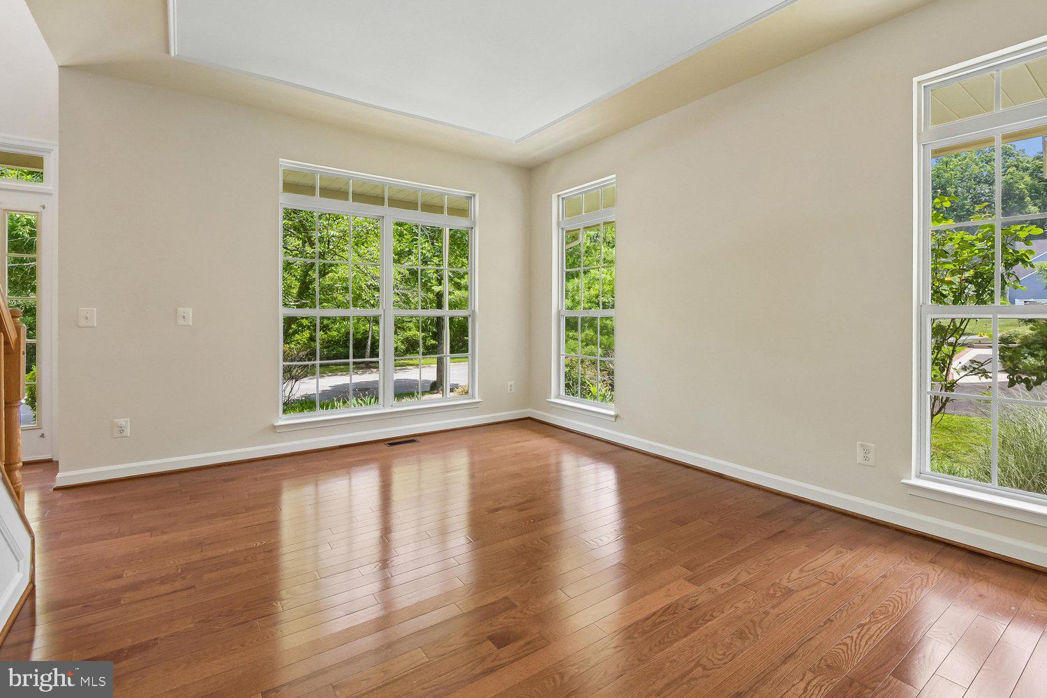 3225 Homewood Road Davidsonville, MD 21035 - Photo 3 of 39 Living Room