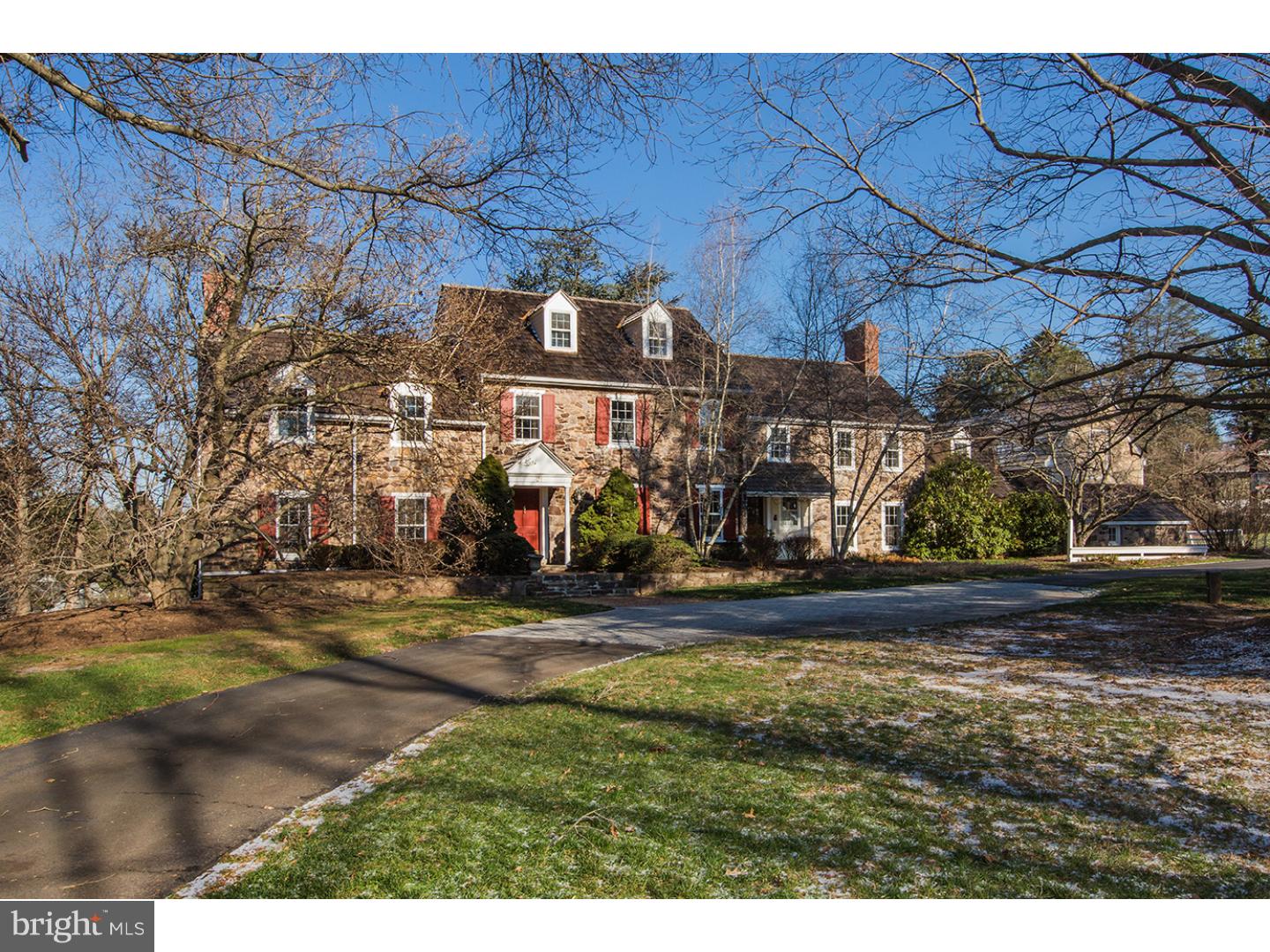 21 Woodhill Road Newtown, PA 18940 - Photo 1 of 25 Gallery Image 1