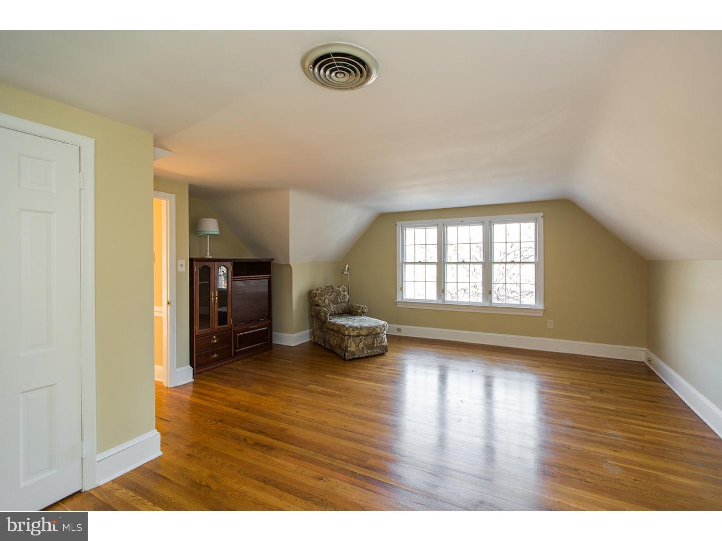 21 Woodhill Road Newtown, PA 18940 - Photo 20 of 25 Gallery Image 20