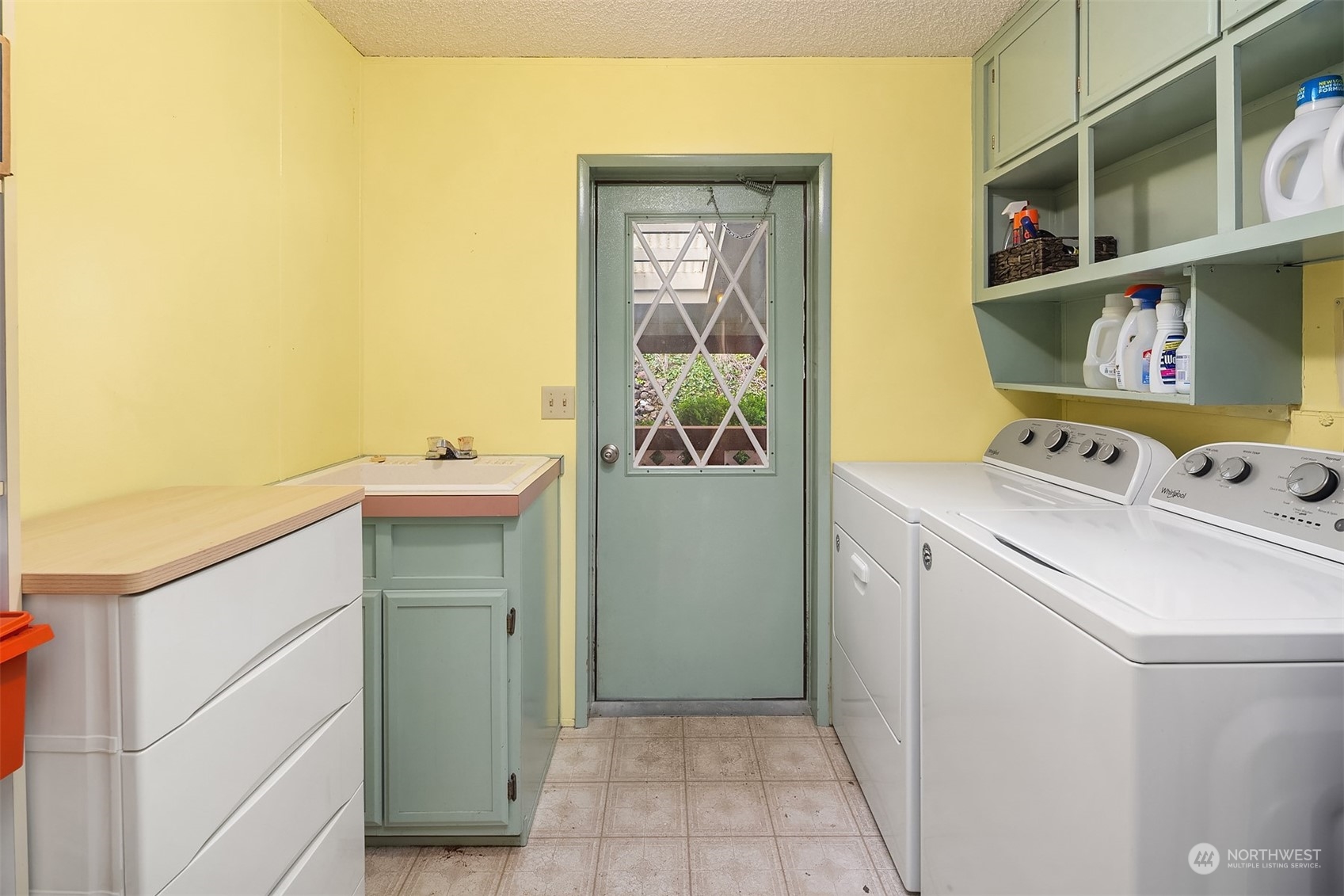 5810 Fleming Street, Unit 33 Everett, WA 98203 - Photo 12 of 28 a utility room with dryer and washer