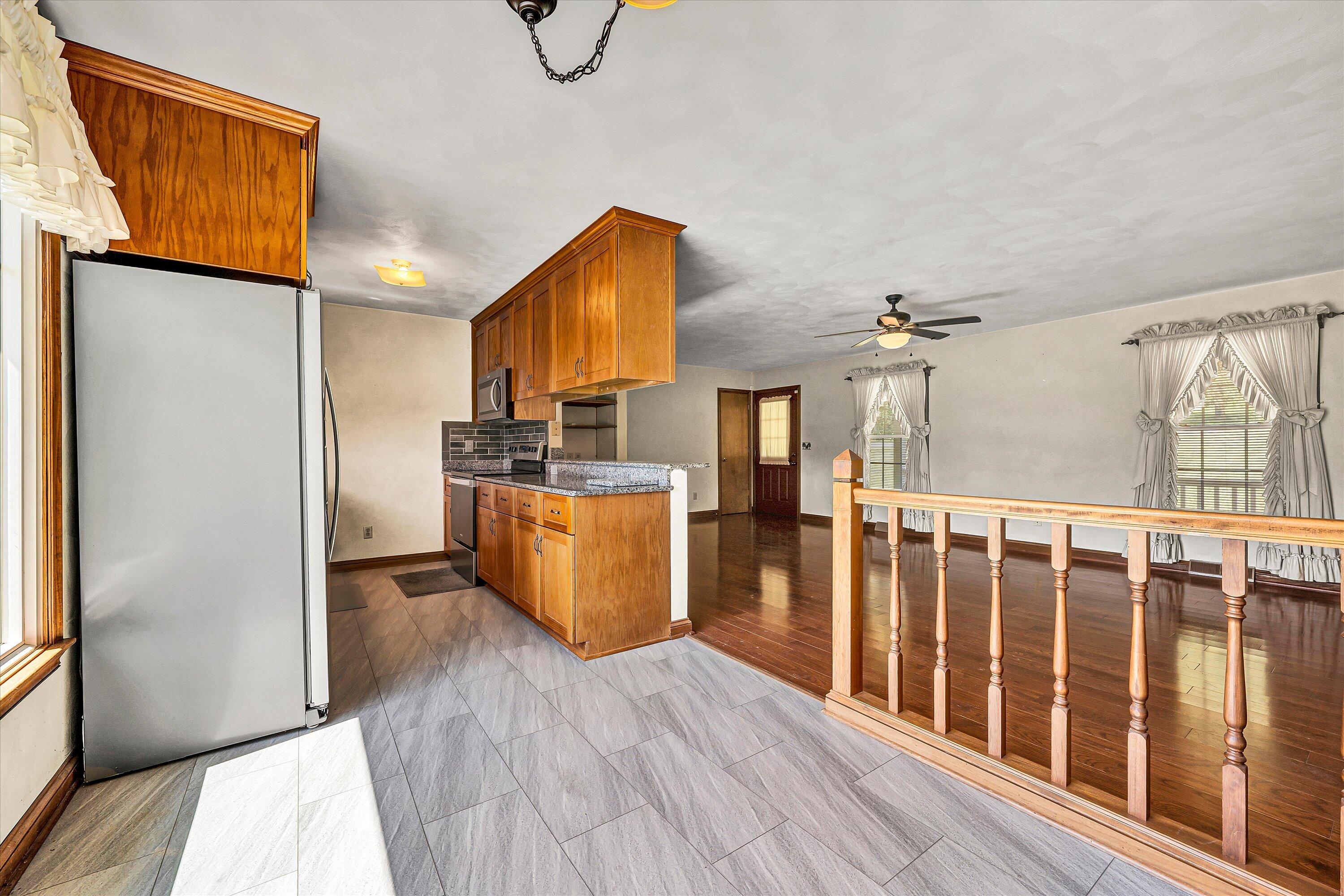 6180 Poage Valley Road Roanoke, VA 24018 - Photo 13 of 46 13-DSC01356