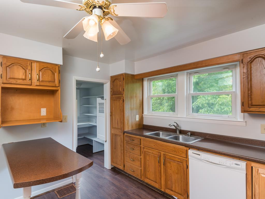 370 Palmer Road Kingsport, TN 37660 - Photo 11 of 26 Photo 11