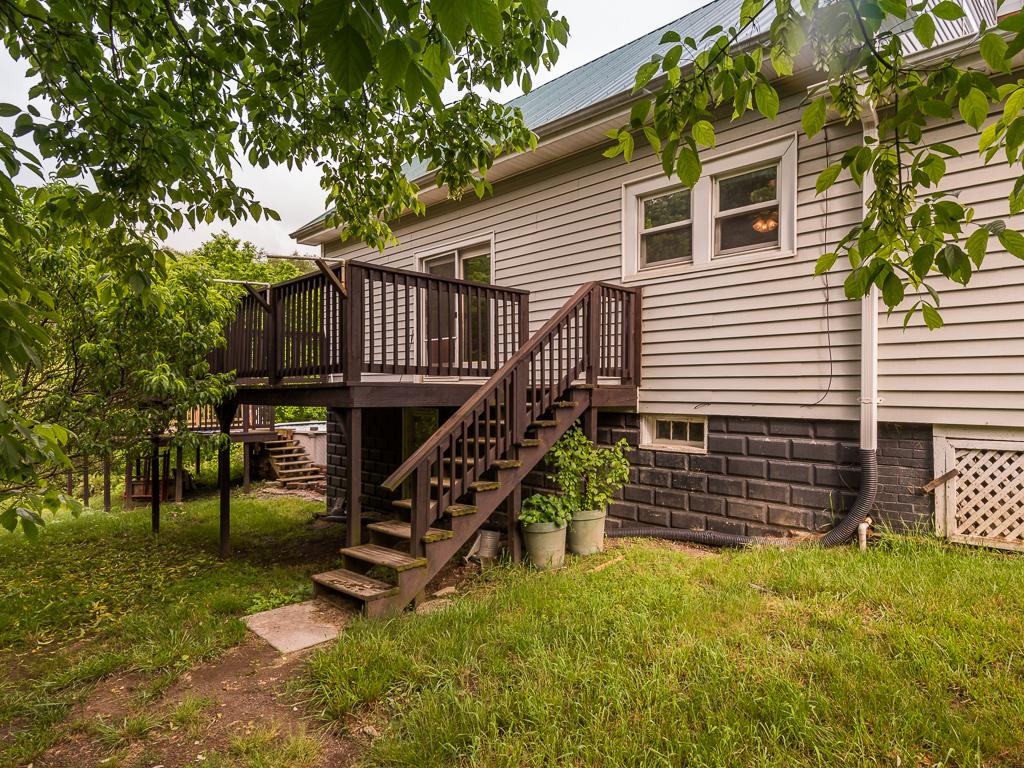 370 Palmer Road Kingsport, TN 37660 - Photo 20 of 26 Completely Private Back Deck