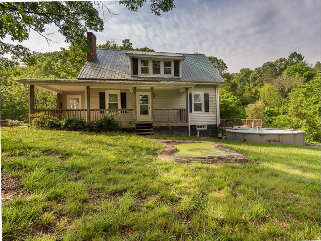 370 Palmer Road Kingsport, TN 37660 - Photo 3 of 26 Big Front Porch