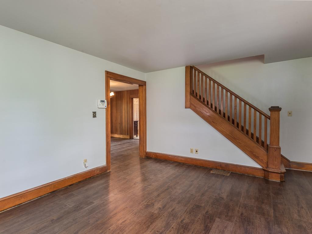 370 Palmer Road Kingsport, TN 37660 - Photo 6 of 26 Original Staircase