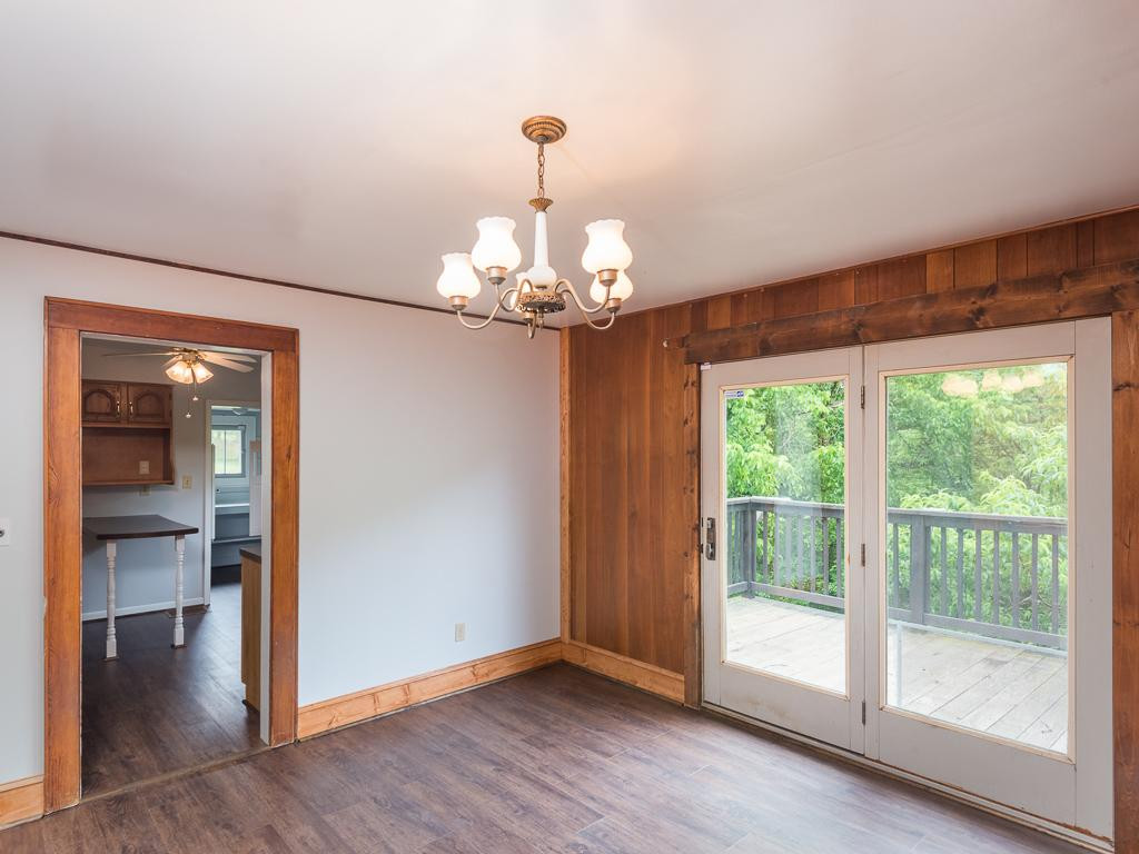 370 Palmer Road Kingsport, TN 37660 - Photo 7 of 26 Dining with Patio Doors