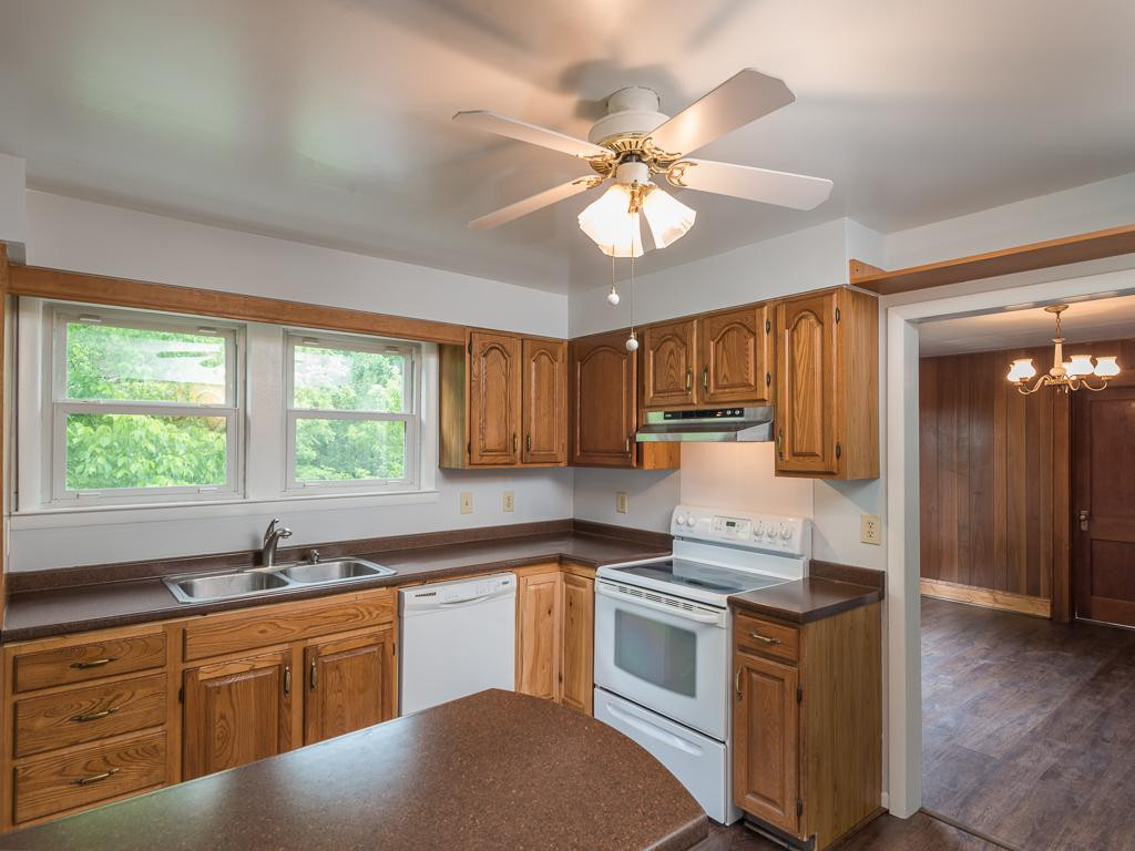 370 Palmer Road Kingsport, TN 37660 - Photo 10 of 26 Photo 10