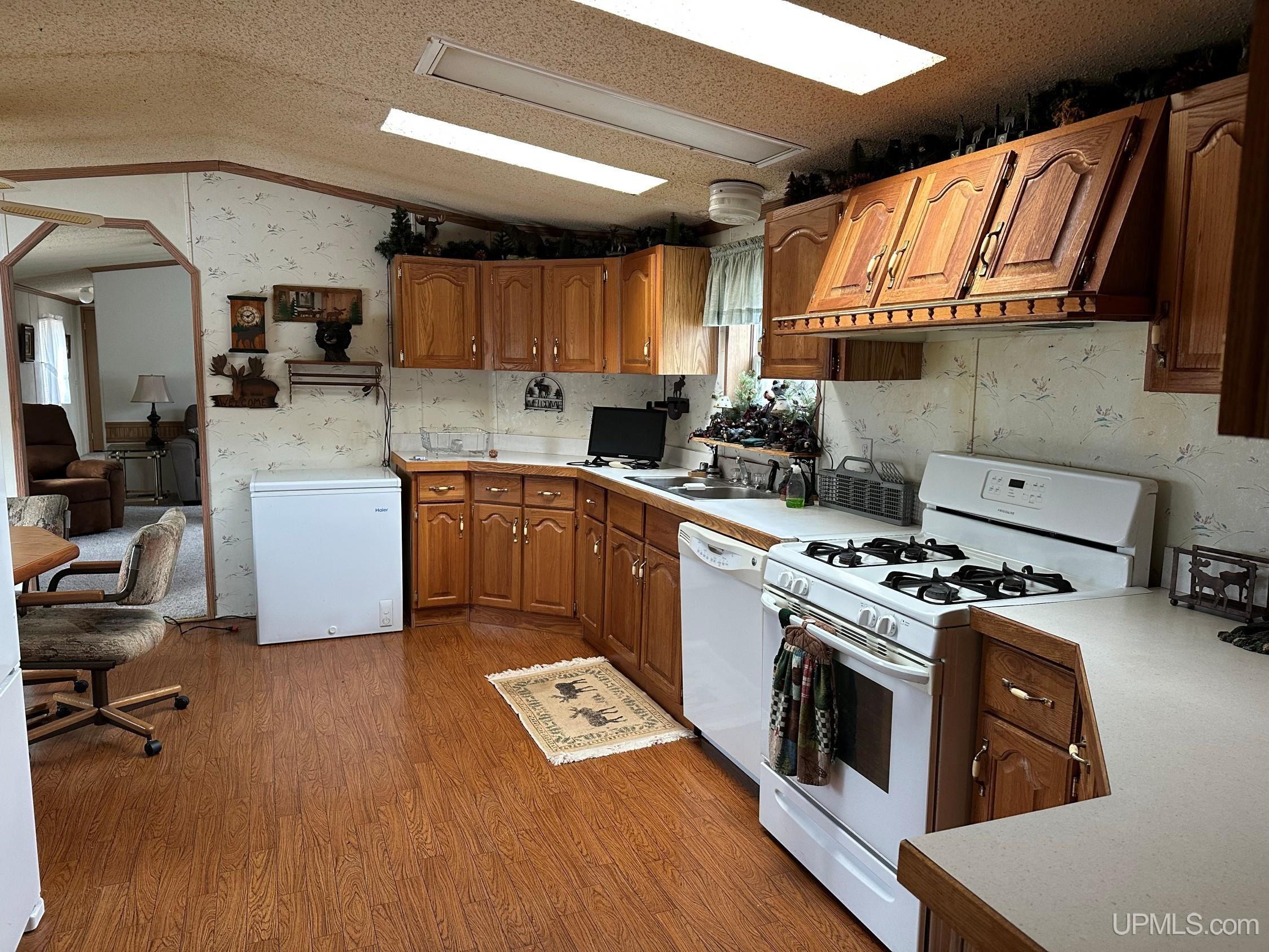 W7665 Co Z Road Pembine, WI 54156 - Photo 4 of 12 Gallery Image 4