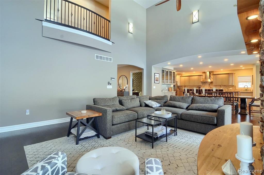 354 Olivewood Court Rochester, MI 48306 - Photo 22 of 77