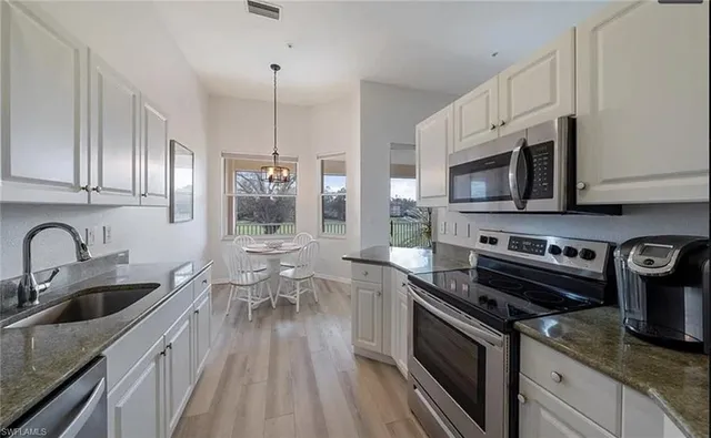 $3,150 | 640 Lalique Circle, Unit 407, Naples, FL 34119