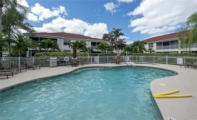 $3,150 | 640 Lalique Circle, Unit 407, Naples, FL 34119