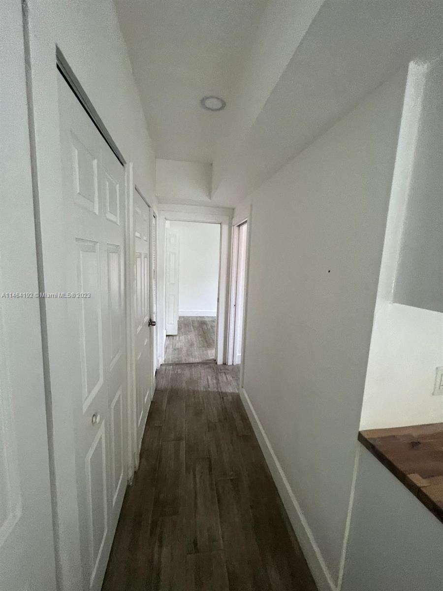 Santa Clara Miami, FL 33127 - Photo 6 of 14 a view of a hallway