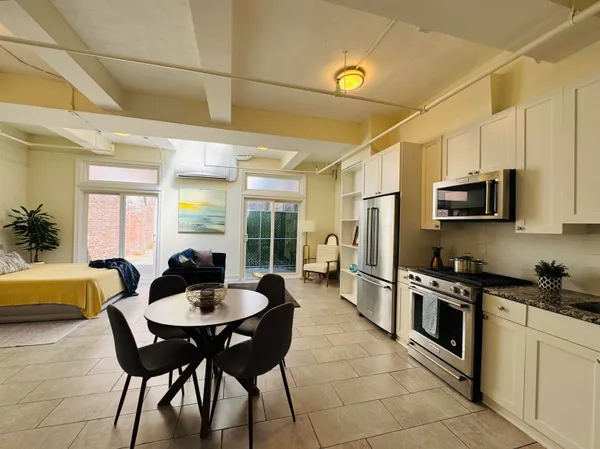 $1,850 | 300 Communipaw Avenue, Unit 43, Jersey City, NJ 07304