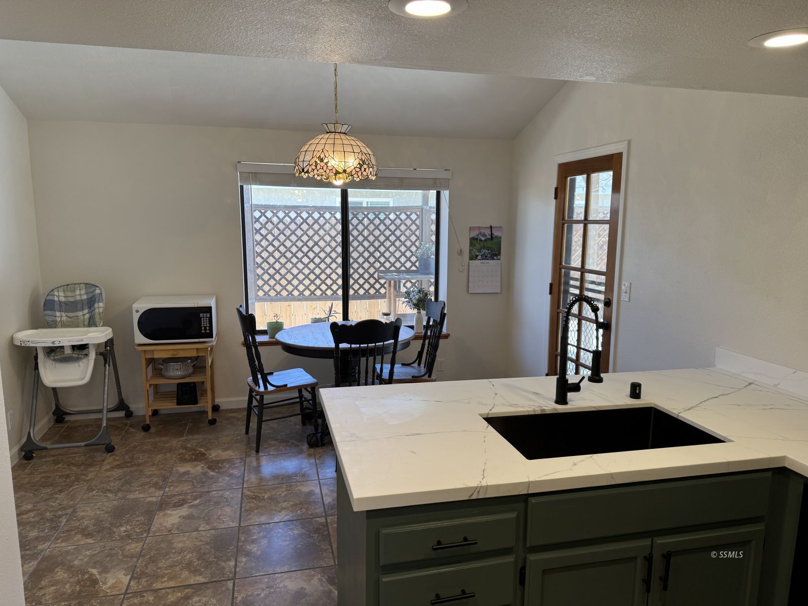 805 Janelle Court Ridgecrest, CA 93555 - Photo 8 of 27