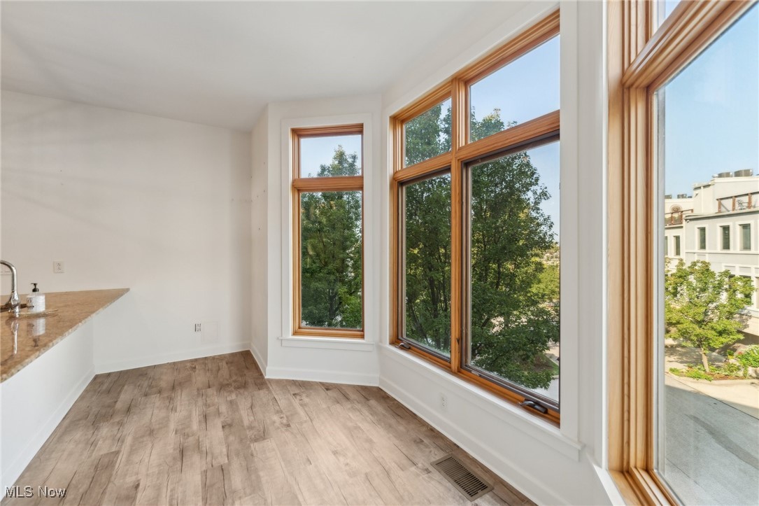 12642 Mayfield Road Cleveland, OH 44106 - Photo 20 of 48