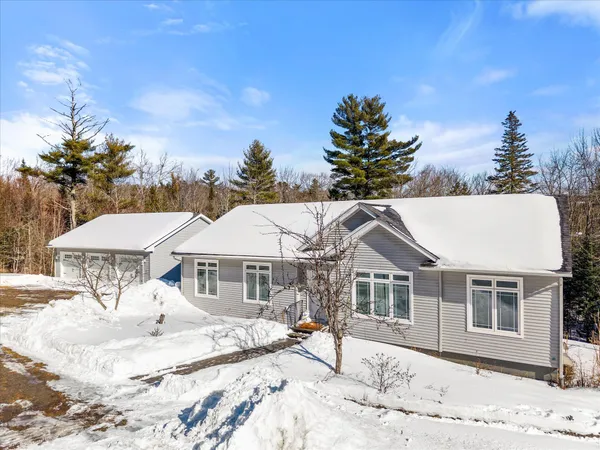 $639,900 | 630 S Road, Holden, ME 04429