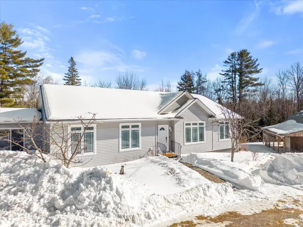 $639,900 | 630 S Road, Holden, ME 04429