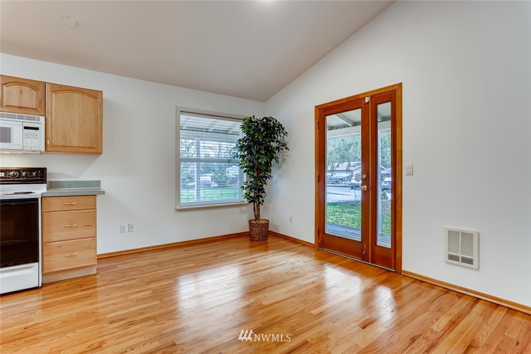 15106 Southeast 107th Street Renton, WA 98059 - Photo 11 of 27 Gallery Image 11