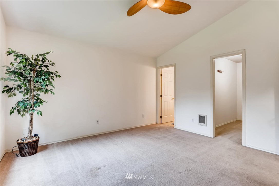 15106 Southeast 107th Street Renton, WA 98059 - Photo 13 of 27 Gallery Image 13