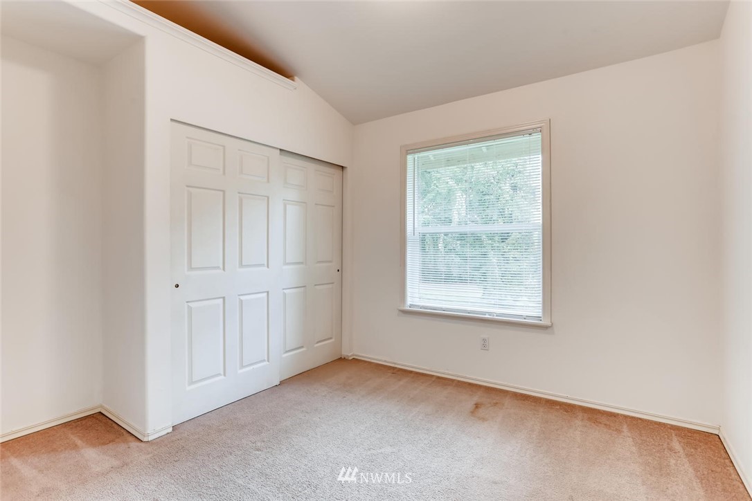 15106 Southeast 107th Street Renton, WA 98059 - Photo 18 of 27 Gallery Image 18