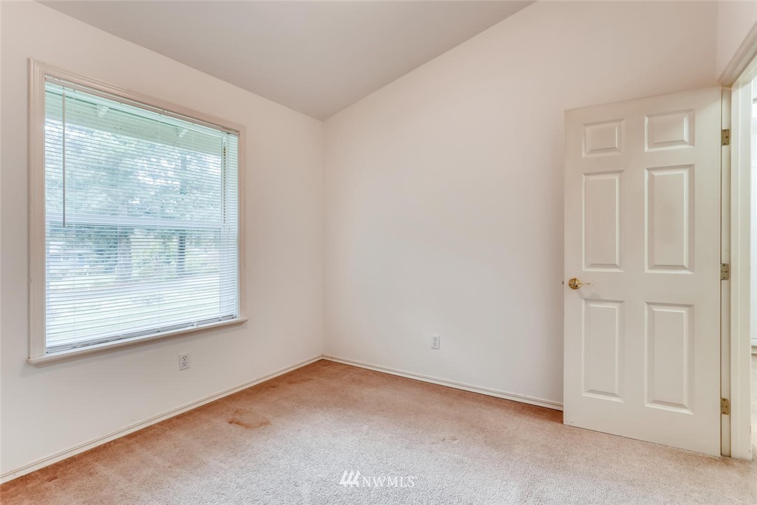 15106 Southeast 107th Street Renton, WA 98059 - Photo 21 of 27 Gallery Image 21