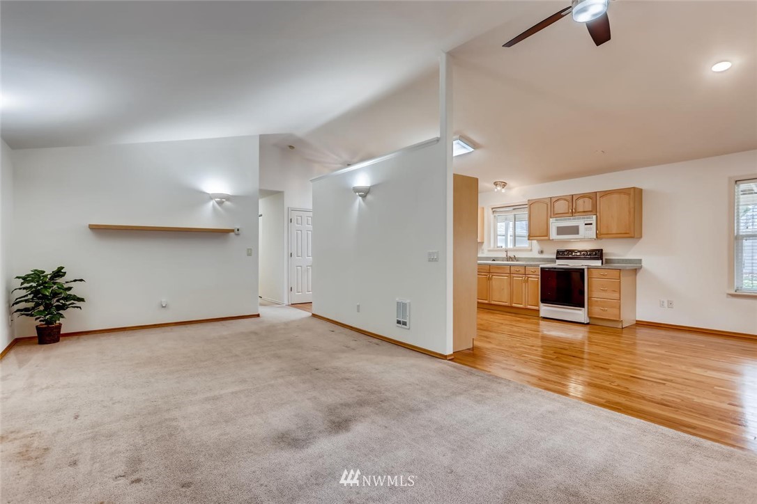 15106 Southeast 107th Street Renton, WA 98059 - Photo 6 of 27 Gallery Image 6