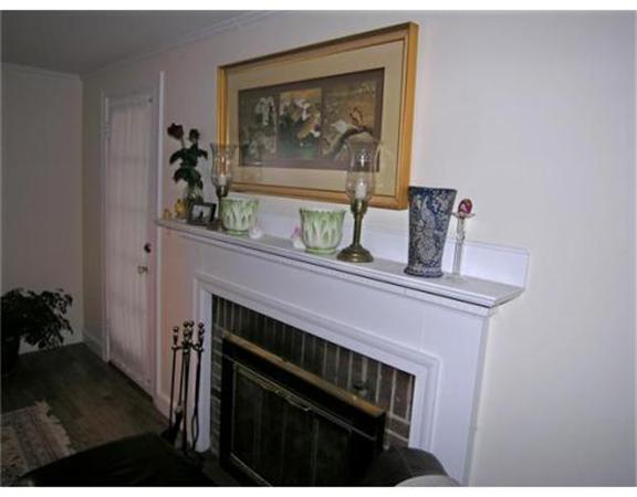 19 Webster Street Needham, MA 02494 - Photo 4 of 30 Gallery Image 4