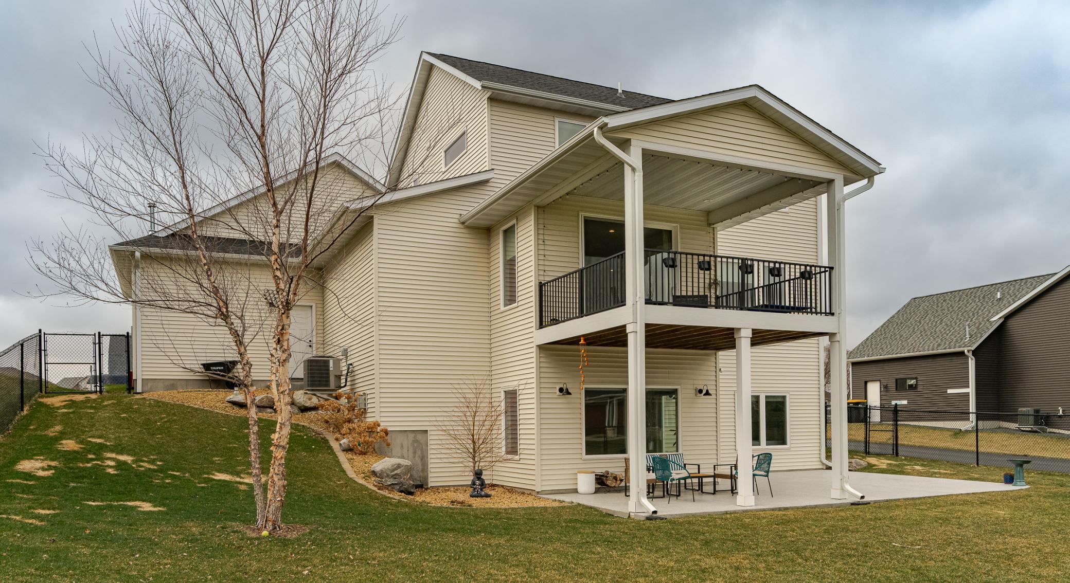 2025 Hagen Lane Southwest Rochester, MN 55902 - Photo 2 of 43