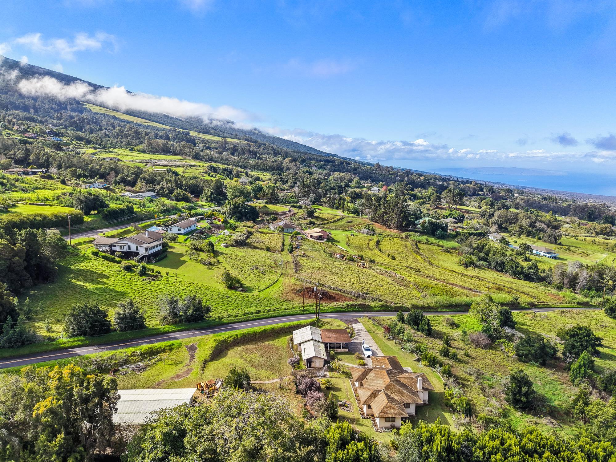 1375 Copp Road Kula, HI 96790 - Photo 29 of 35 a view of a city