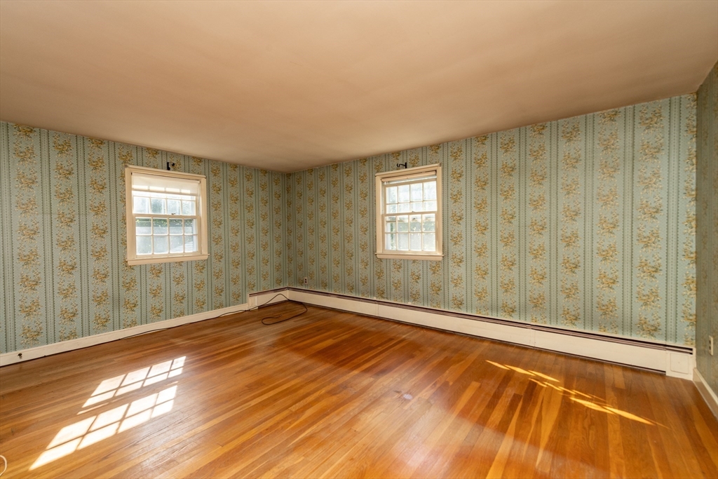 17 Perkins Row Topsfield, MA 01983 - Photo 13 of 34 Gallery Image 13