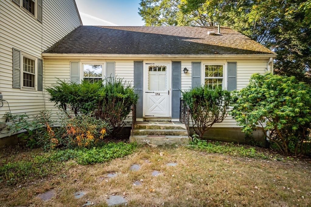 17 Perkins Row Topsfield, MA 01983 - Photo 21 of 34 Gallery Image 21