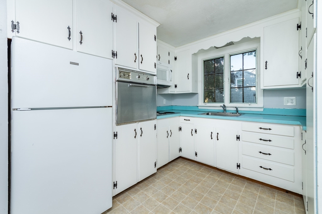 17 Perkins Row Topsfield, MA 01983 - Photo 22 of 34 Gallery Image 22
