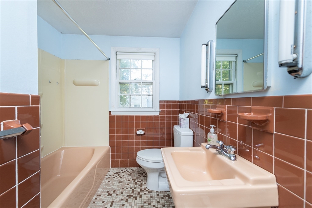 17 Perkins Row Topsfield, MA 01983 - Photo 27 of 34 Gallery Image 27