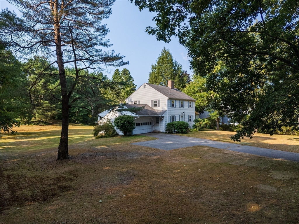 17 Perkins Row Topsfield, MA 01983 - Photo 5 of 34 Gallery Image 5