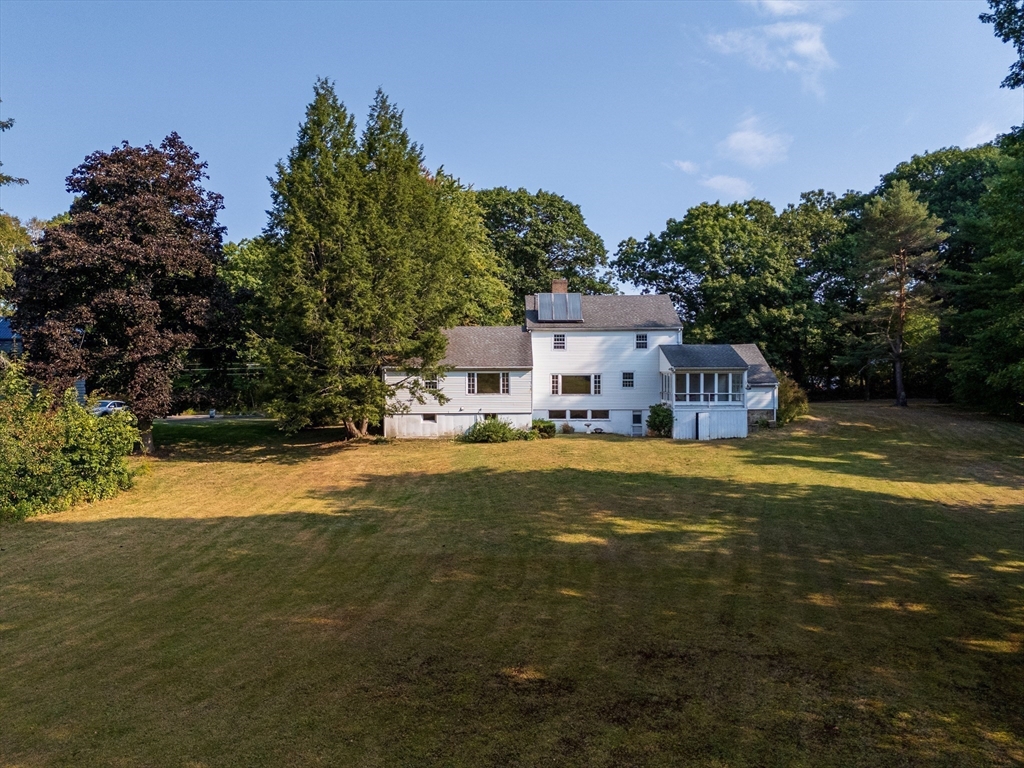 17 Perkins Row Topsfield, MA 01983 - Photo 6 of 34 Gallery Image 6