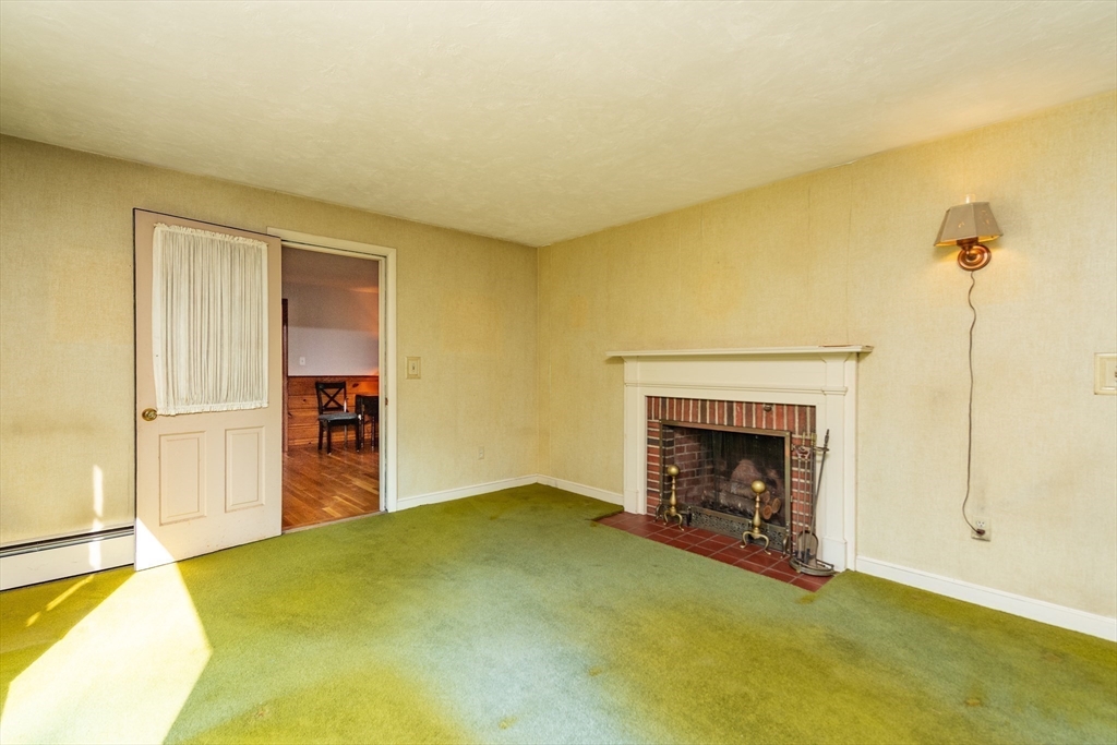 17 Perkins Row Topsfield, MA 01983 - Photo 10 of 34 Gallery Image 10