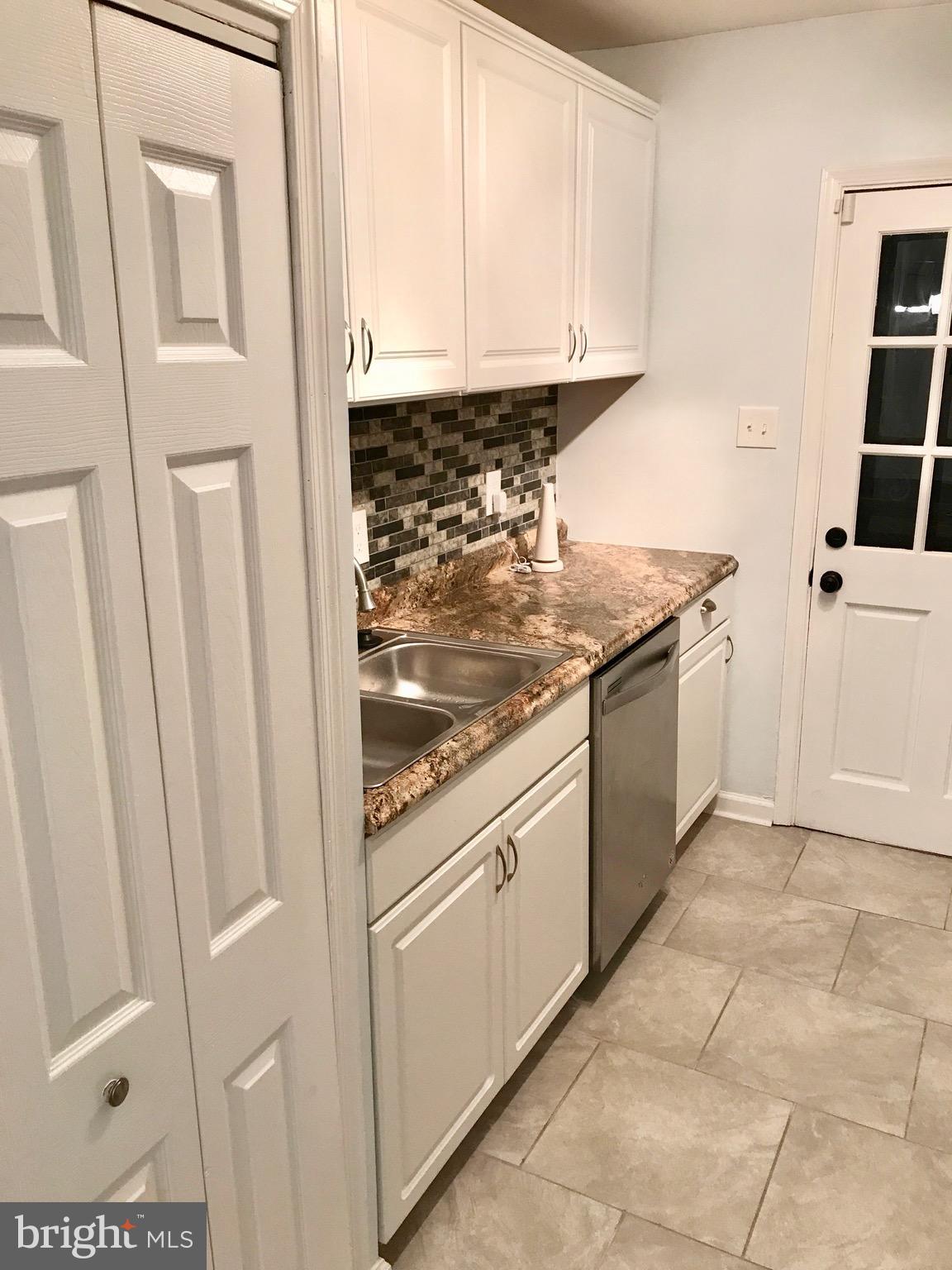 7629 Muncy Road Landover, MD 20785 - Photo 5 of 14 Kitchen