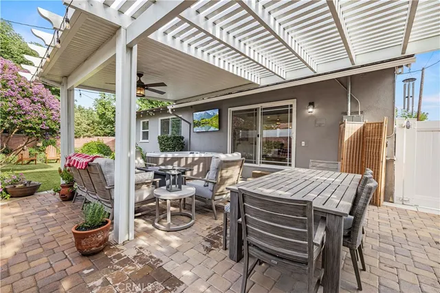 $989,000 | 17955 Archwood Street, Reseda, CA 91335