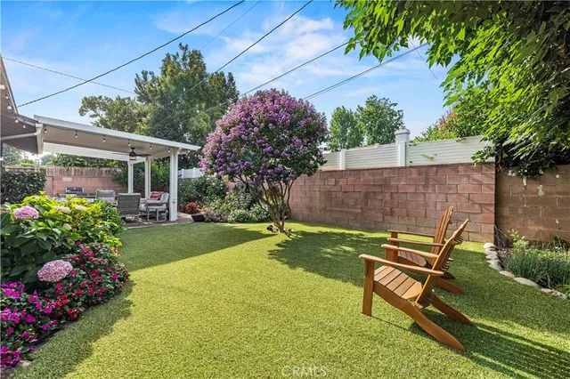 $989,000 | 17955 Archwood Street, Reseda, CA 91335
